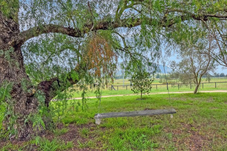 Mahony Estate Vineyard View – Sleeping 2 Guests in Broke