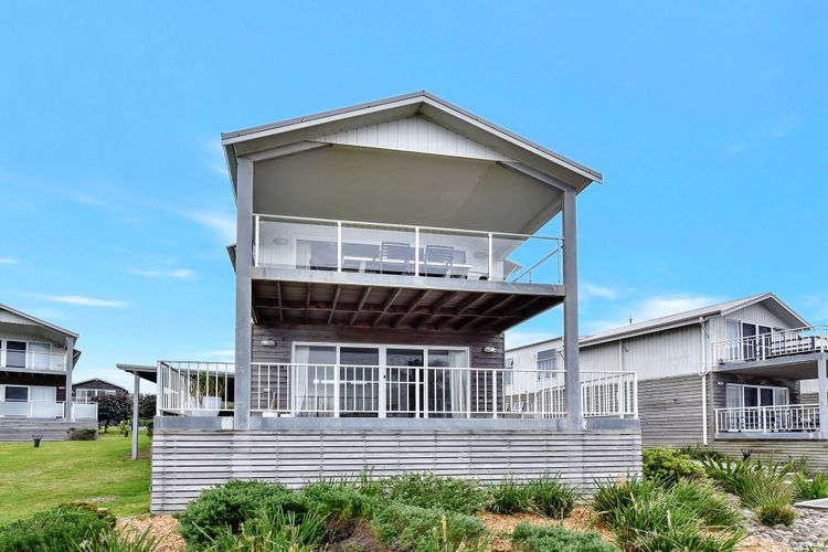 Oceanview Escape at Caves Beach Villas