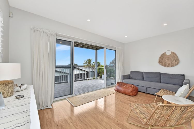 Oceanview Escape at Caves Beach Villas