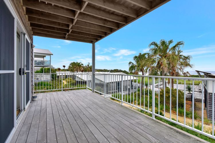 Oceanview Escape at Caves Beach Villas