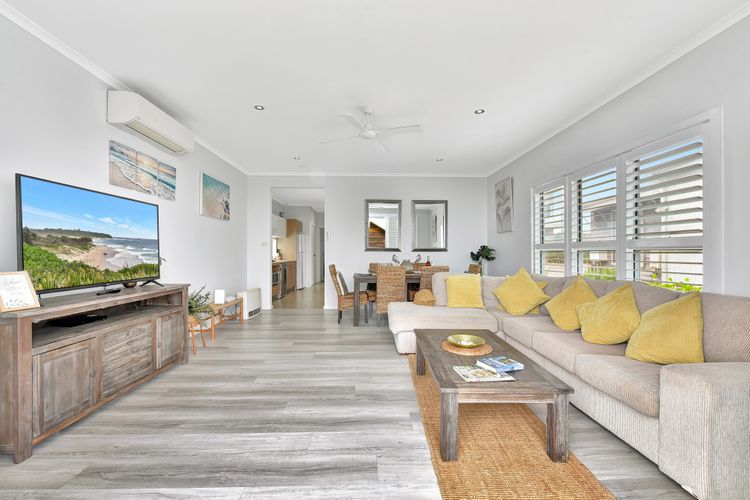 Coastal Retreat At Caves Beach Villas