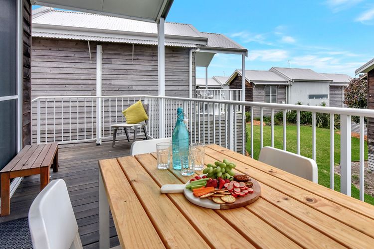 Coastal Retreat At Caves Beach Villas