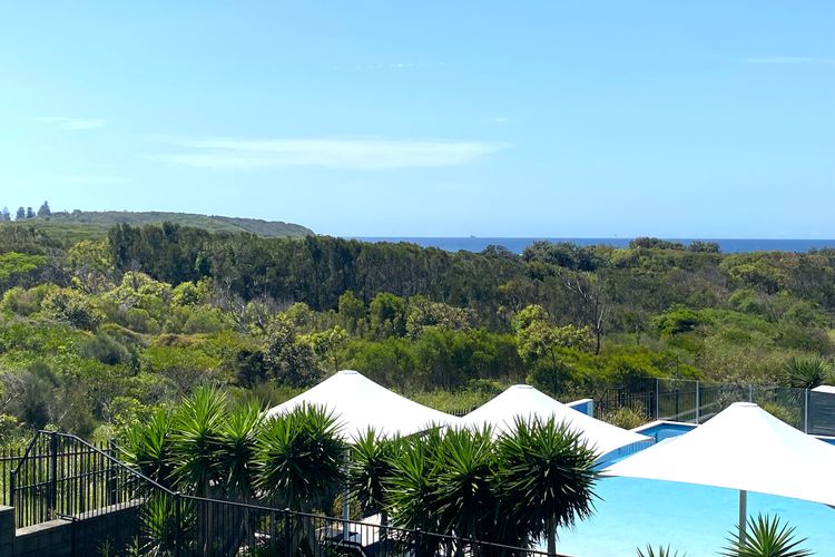 Twenty Seven at Caves Beach Villas