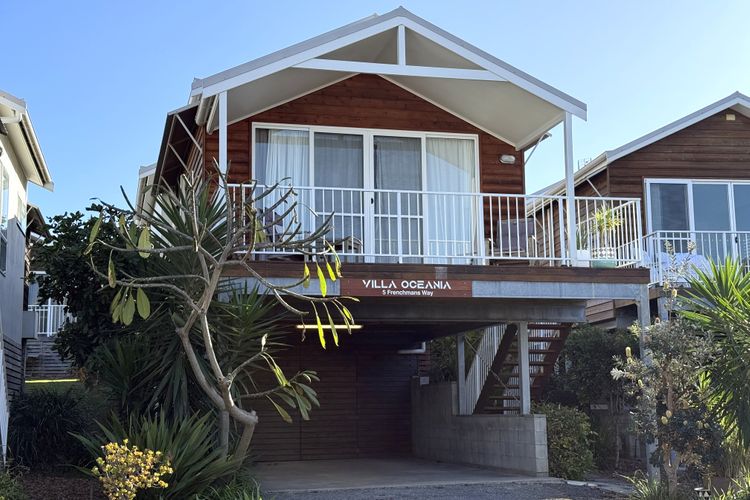 Villa Oceania at Caves Beach Villas