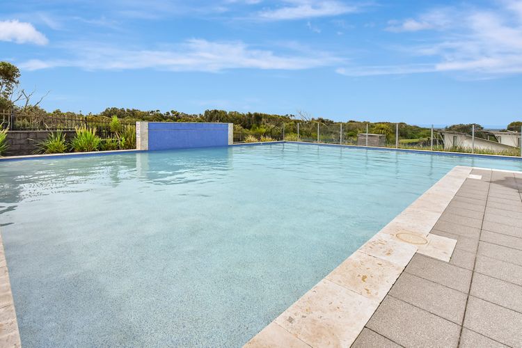 Saltwood Retreat at Caves Beach Villas