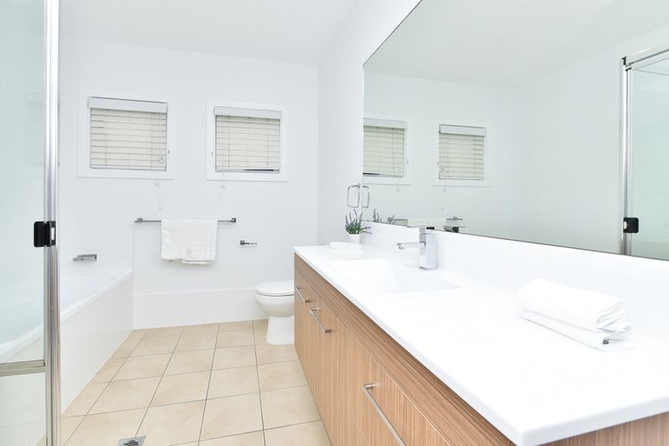 Saltwood Retreat at Caves Beach Villas