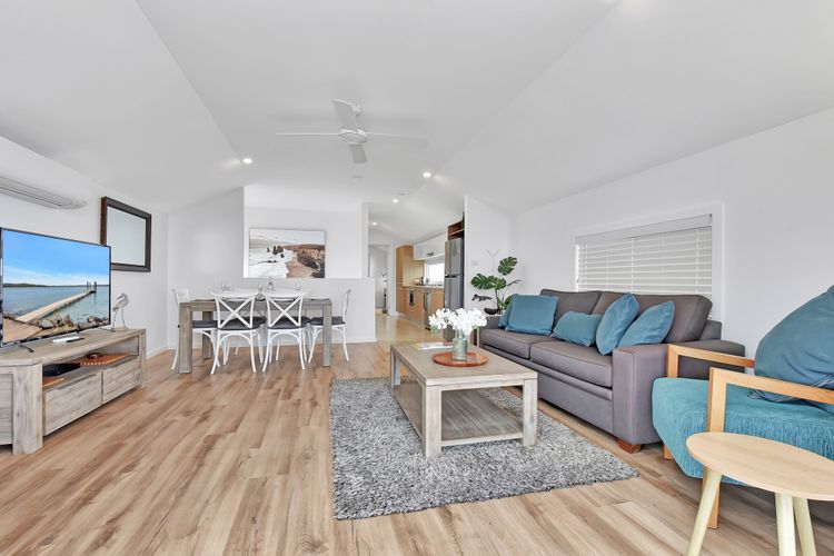 Saltwood Retreat at Caves Beach Villas