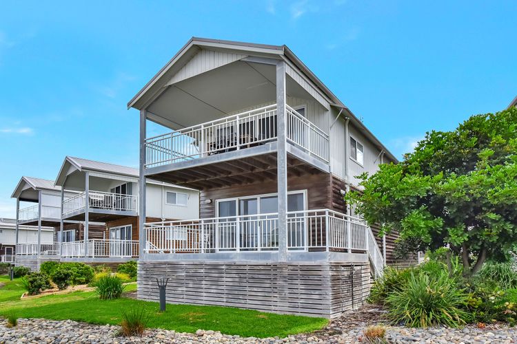 Saltwood Retreat at Caves Beach Villas