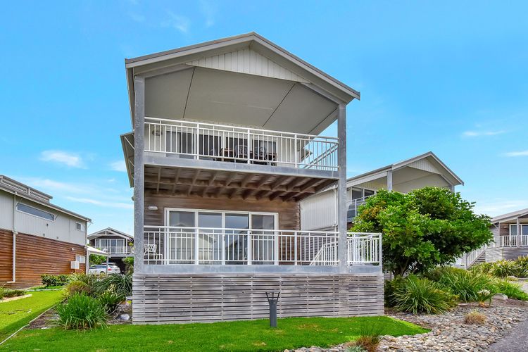 Saltwood Retreat at Caves Beach Villas