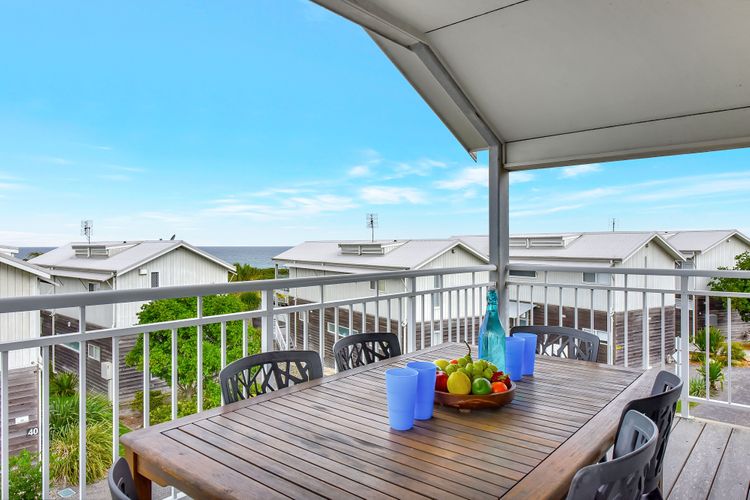 Saltwood Retreat at Caves Beach Villas