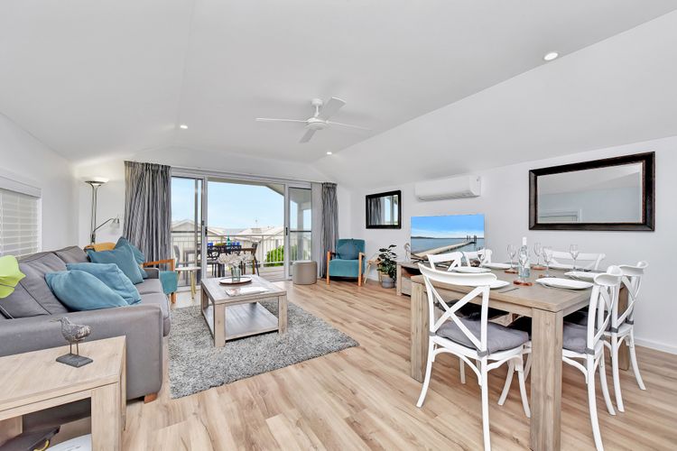 Saltwood Retreat at Caves Beach Villas