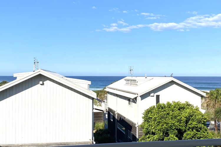 Saltwood Retreat at Caves Beach Villas