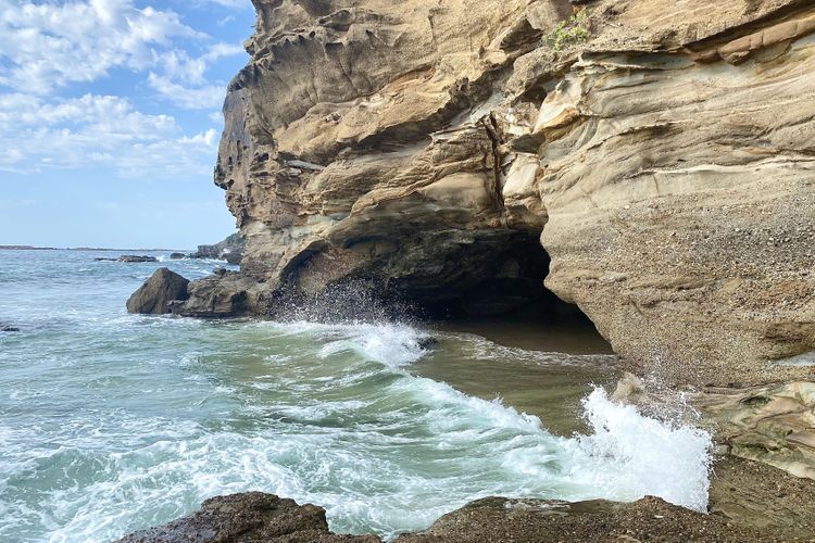 Azure Tides at Caves Beach Villas