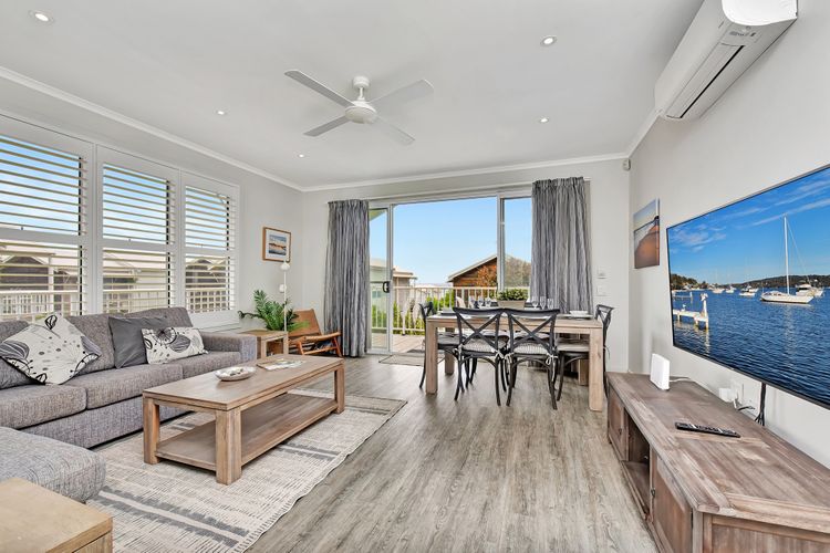 Azure Tides at Caves Beach Villas