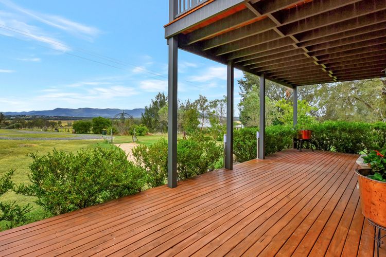 Silver Springs 4br Cottage, with Wifi, Views, Olives and Space