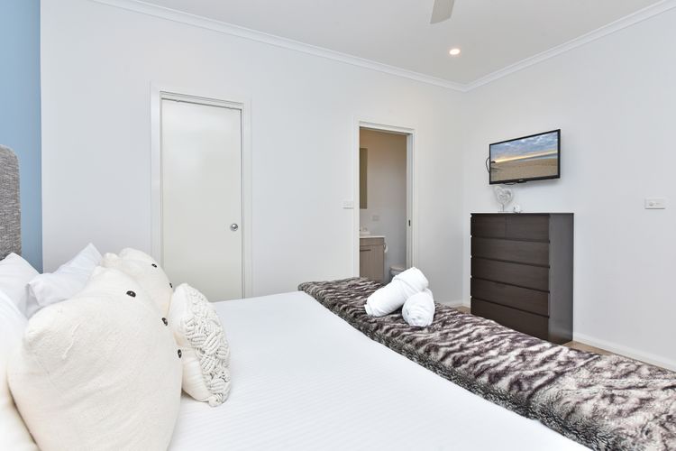 Beach Daze at Caves Beach Villas