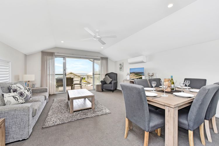 Bay Breeze at Caves Beach Villas