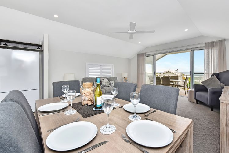 Bay Breeze at Caves Beach Villas