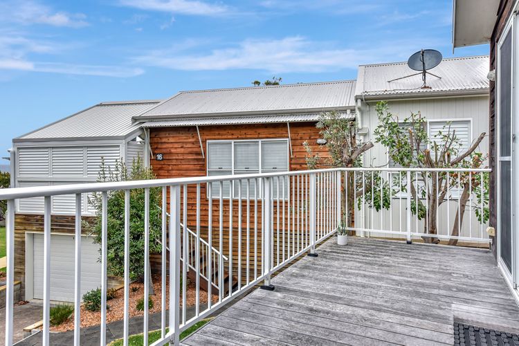 Sandy Drift at Caves Beach Villas