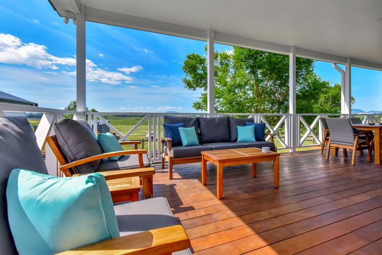 Stellaview Farmhouse, Newly Renovated in Heart of Hunter