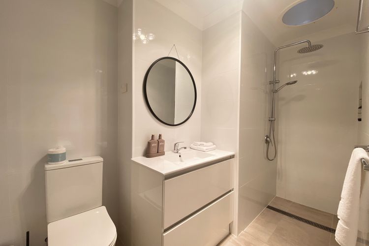 Salty Paws Caves Beach – Pet friendly