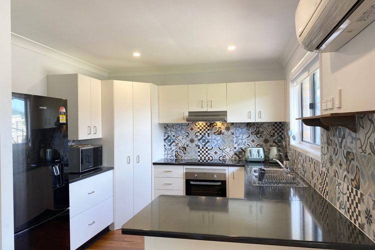 Salty Paws Caves Beach – Pet friendly