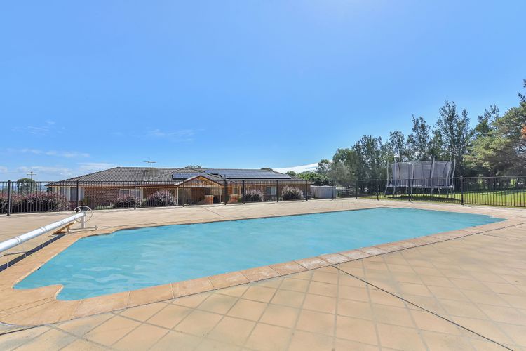Hunter Valley Family Oasis – 5 bedroom House with Pool