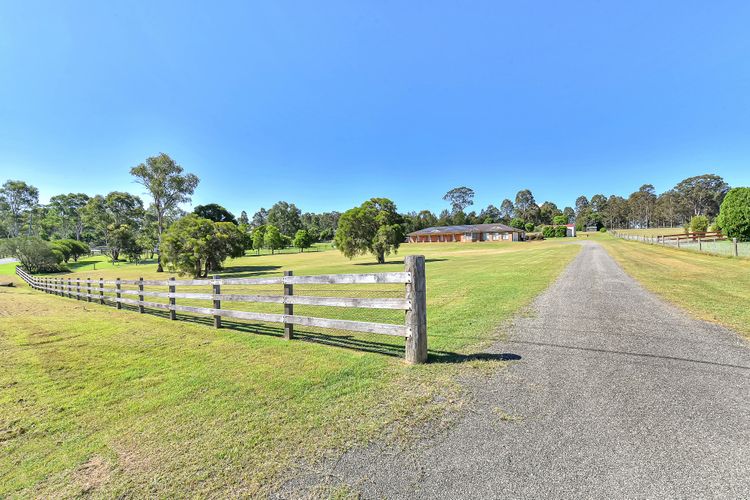 Hunter Valley Family Oasis – 5 bedroom House with Pool