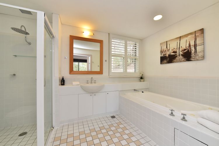 Villa 1br Burgundy Villa located within Cypress Lakes Resort