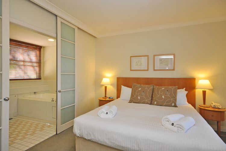 Master bedroom with spa bath 