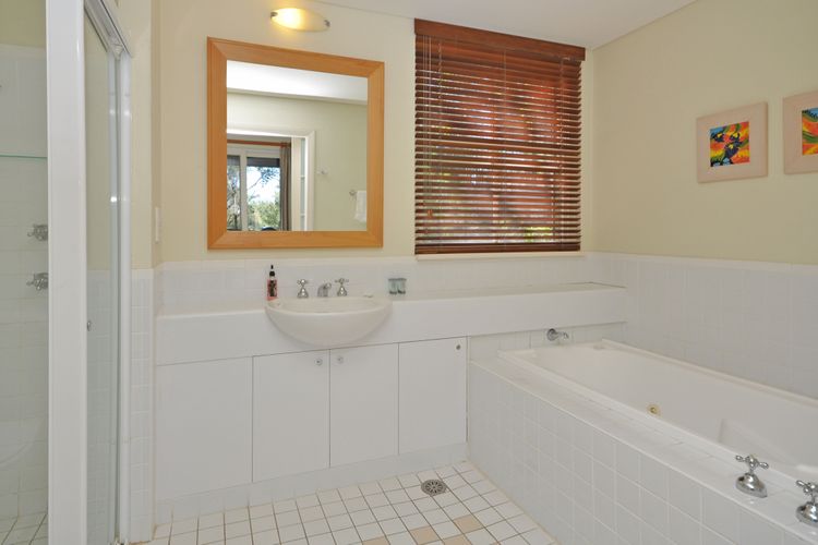 Bathroom with spa bath 