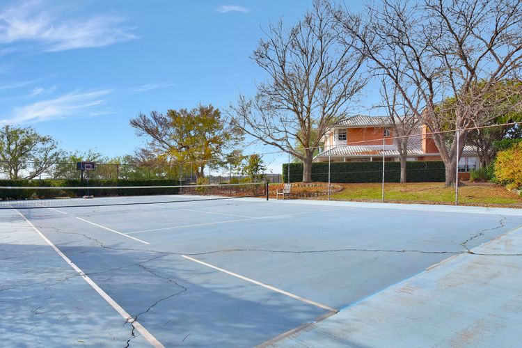 Beggars Bridge Vineyard Homestead w/ pool + wifi + tennis + vineyard