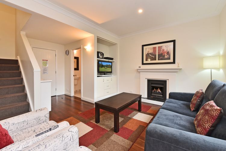 Villa 2br Cypress Villa located within Cypress Lakes Resort