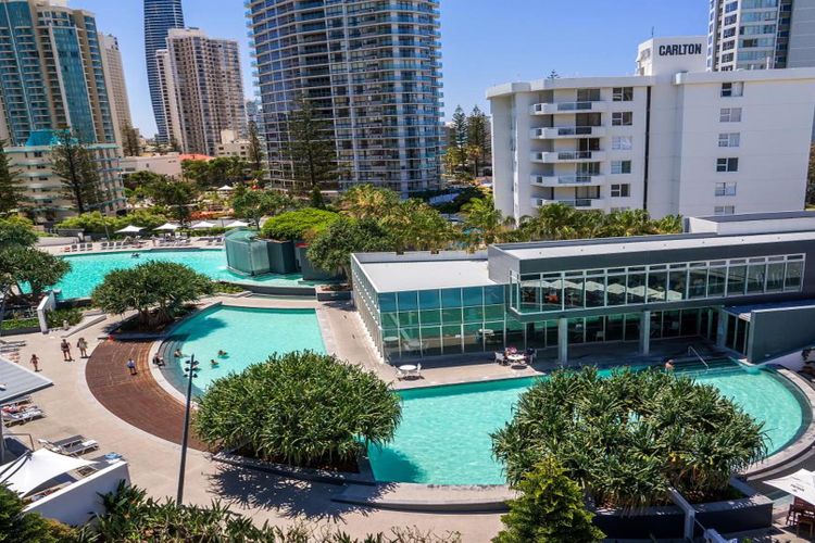 Stunning 2 Bedroom Ocean Views Apartment