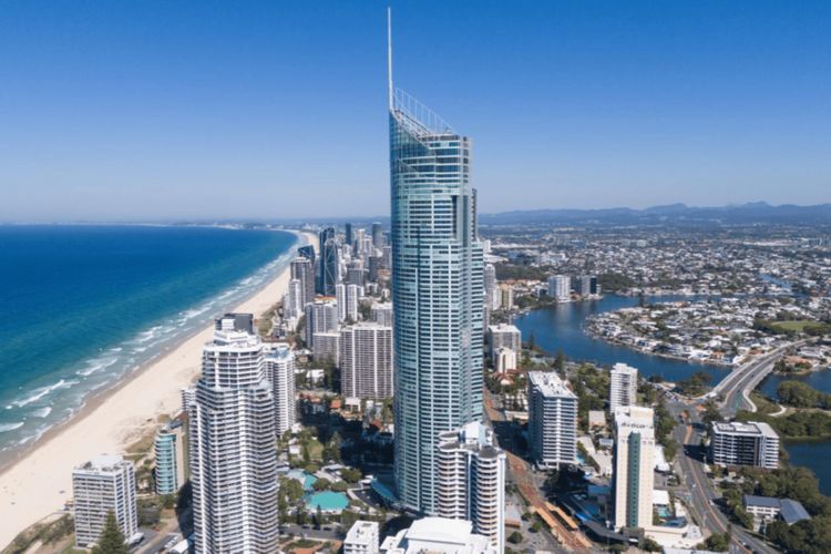 Luxury Sky-Home with Panoramic Ocean Views – 61st Floor, Surfers Paradise