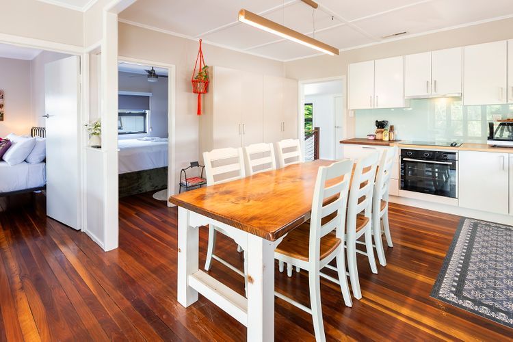 Central Torquay Treasure Close To Beach