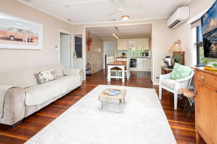 Central Torquay Treasure Close To Beach