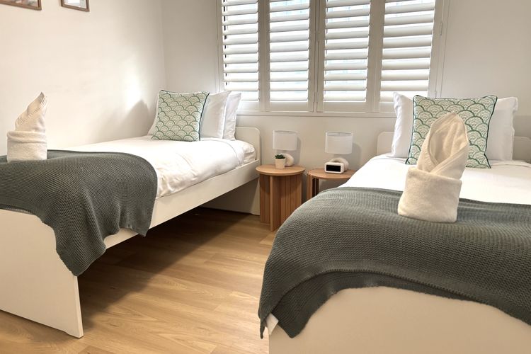 Spacious 2 Bedroom Apartment With Ocean Views