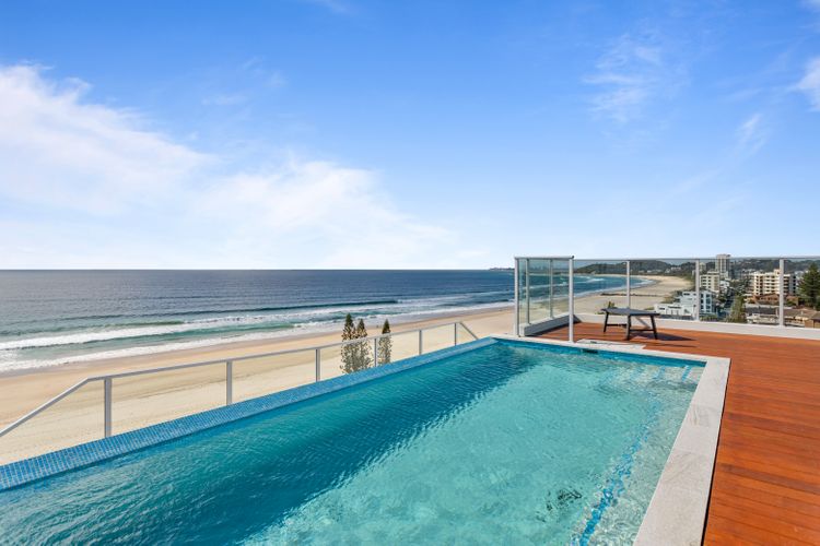 Ocean Views Apartment with Rooftop Pool
