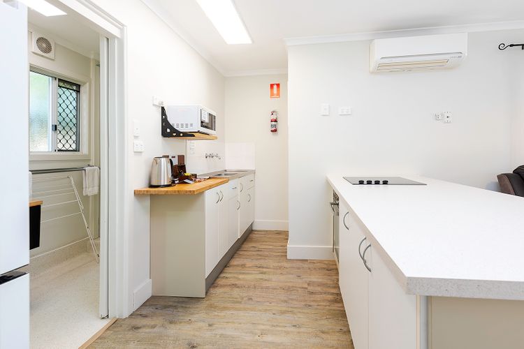Coconut Palms Spacious 1 Bedroom Apartment