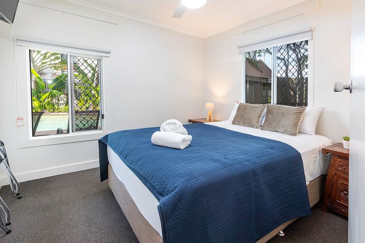 Coconut Palms Spacious 1 Bedroom Apartment