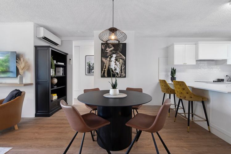 Beautifully Renovated Two Bedroom Apartment