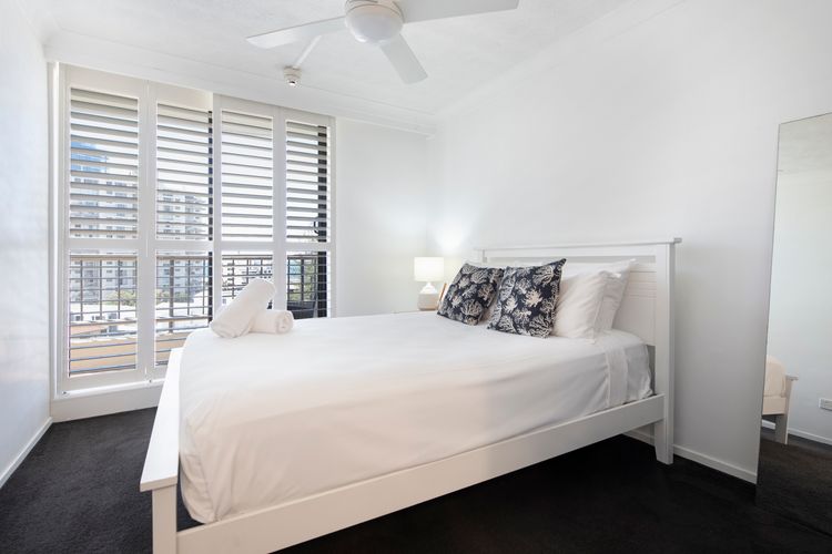 Ocean Views – Stylish 1 Bedroom in Surfers Paradise