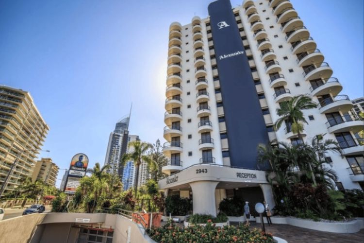 Ocean Views – Stylish 1 Bedroom in Surfers Paradise