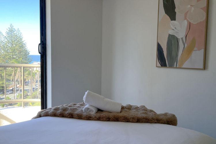 Ocean Views – Stylish 1 Bedroom in Surfers Paradise