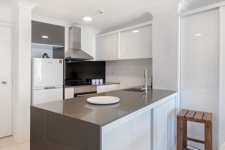 Ocean Views – Stylish 1 Bedroom in Surfers Paradise