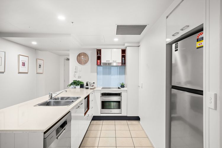 Deluxe 2 Bedroom Apartment Ocean and Hinterland Views