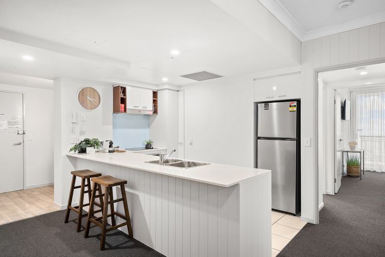 Deluxe 2 Bedroom Apartment Ocean and Hinterland Views