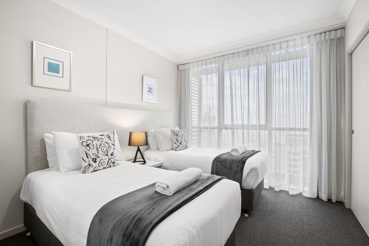 Deluxe 2 Bedroom Apartment Ocean and Hinterland Views