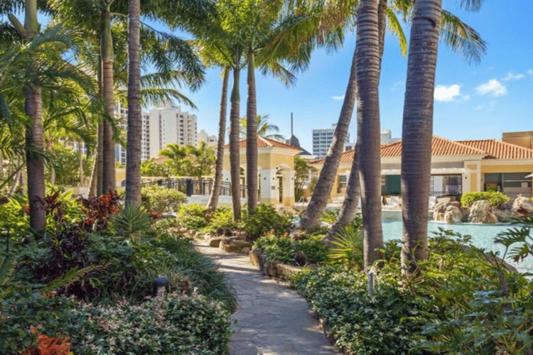 Deluxe 2 Bedroom Apartment Ocean and Hinterland Views